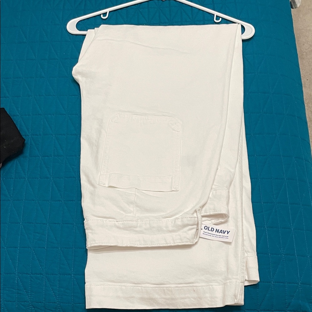 Old Navy Extra High-Rise Sky-High Wide Leg Jeans